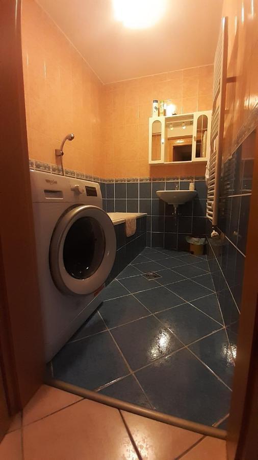 Elizabet Apartman A Belvarosban Szarvas Buitenkant foto